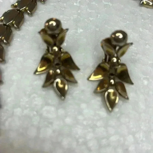 Trifari Necklace Earrings Set Gold Tone Vtg Alfred Phillipe sleek collectable - Picture 2 of 4